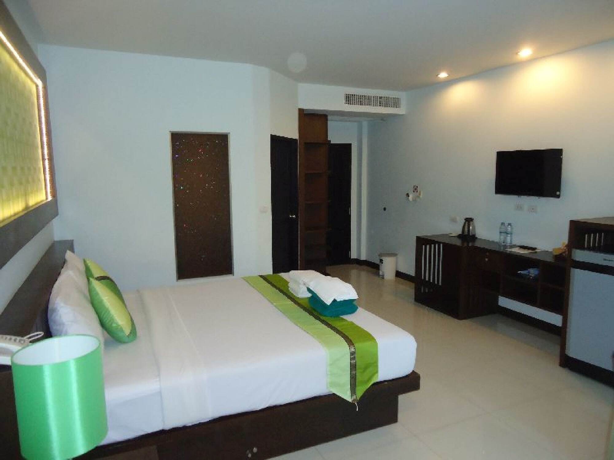 Puding Holiday World Kata Beach  Zewnętrze zdjęcie